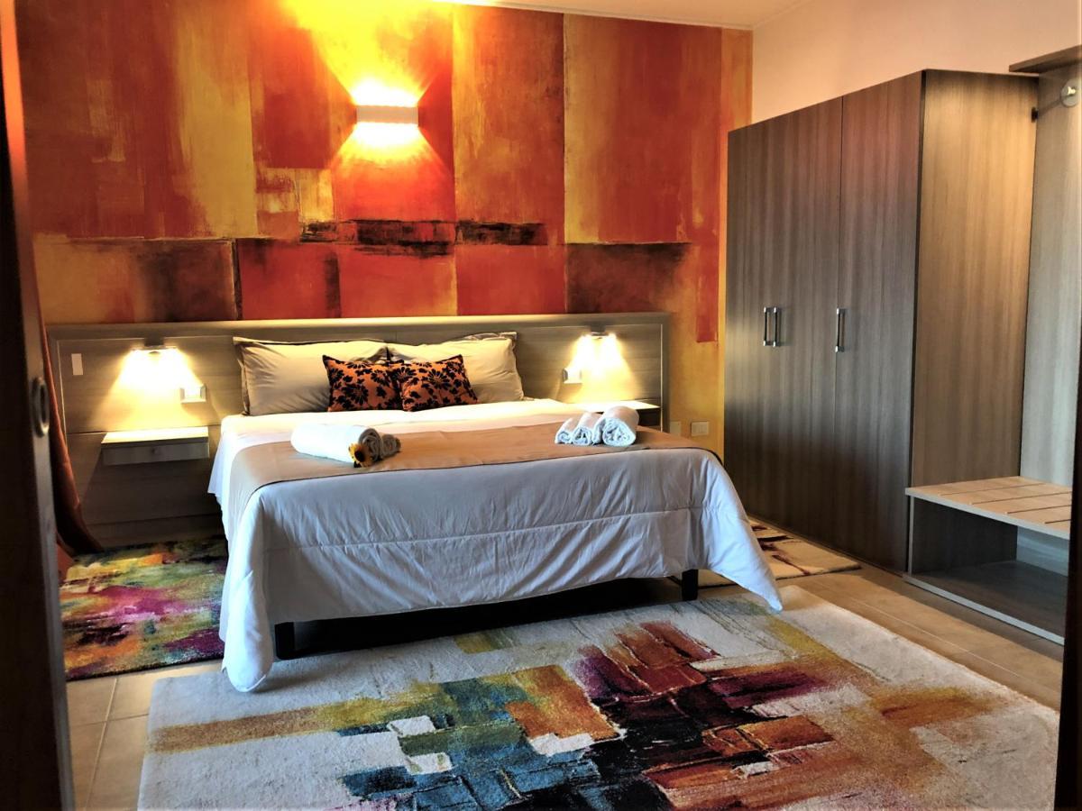 La Piazzetta Guest House Olbia Bagian luar foto