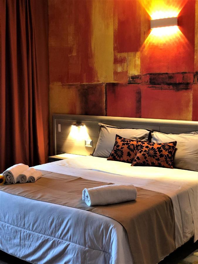 La Piazzetta Guest House Olbia Bagian luar foto