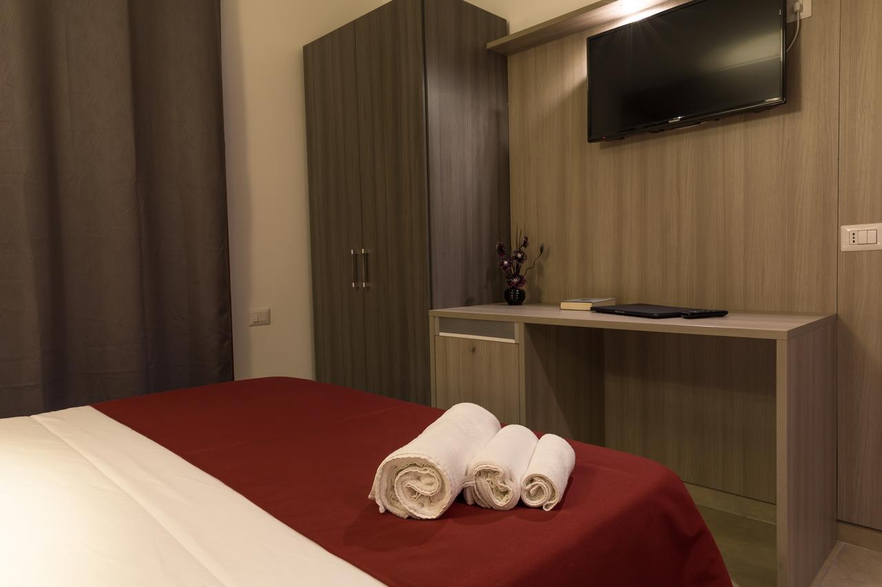 La Piazzetta Guest House Olbia Bagian luar foto