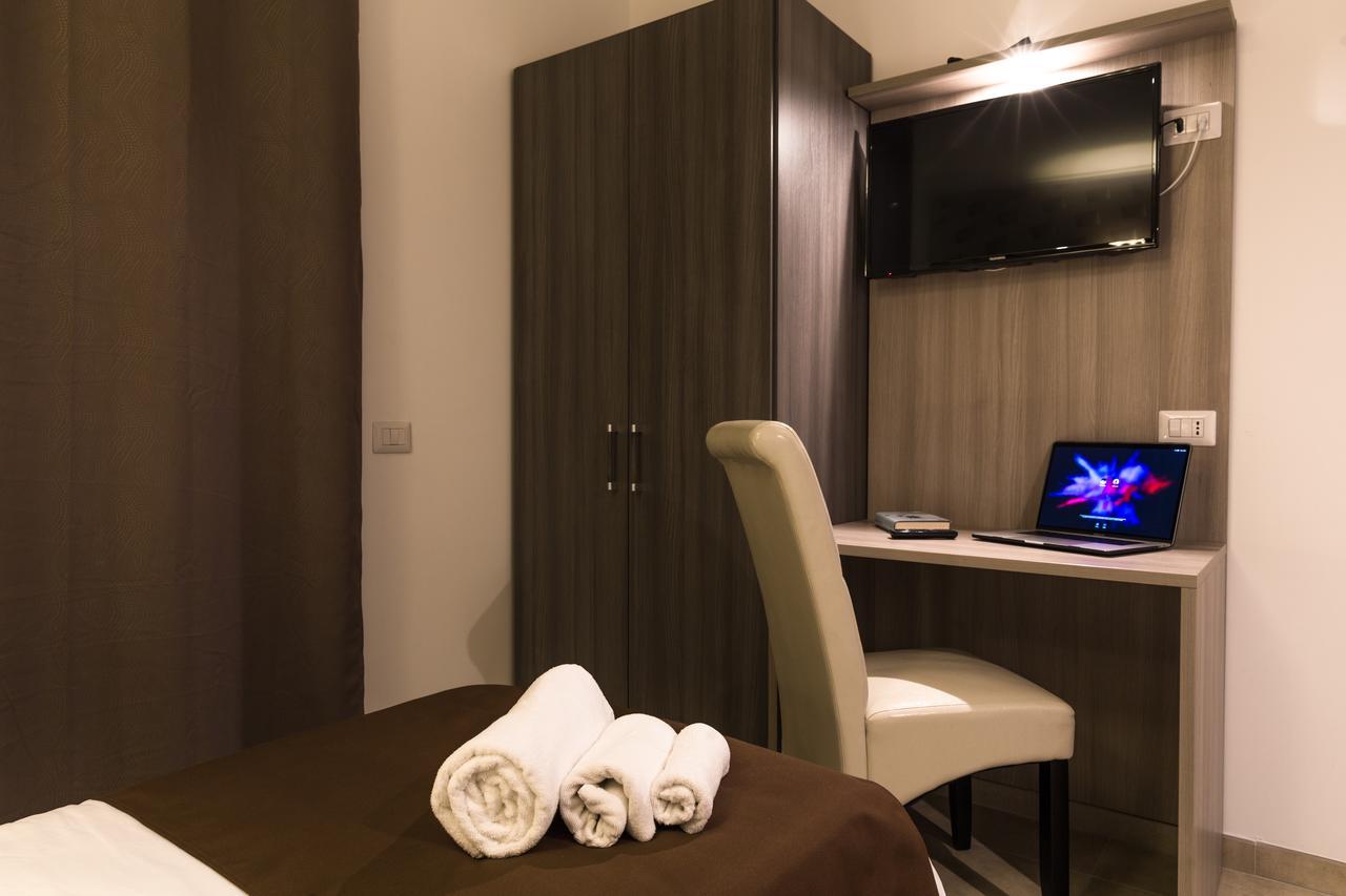 La Piazzetta Guest House Olbia Bagian luar foto