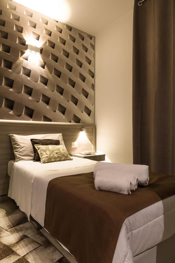La Piazzetta Guest House Olbia Bagian luar foto